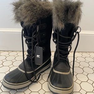 8.5 brand new- never worn!!!! Sorel boots